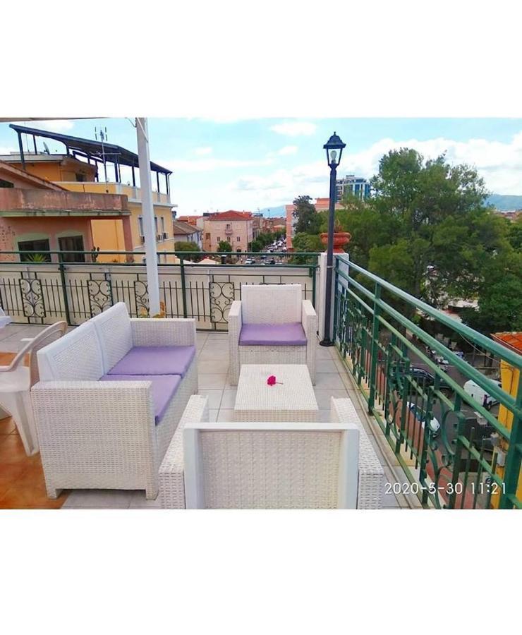Centro Azzurro Villa Иглесиас Екстериор снимка