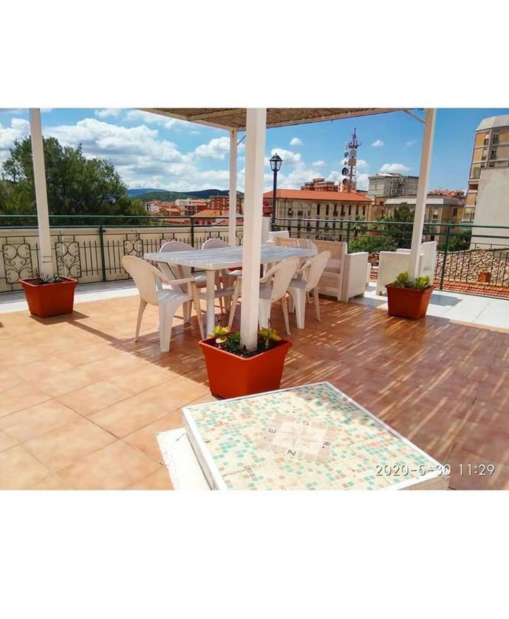 Centro Azzurro Villa Иглесиас Екстериор снимка