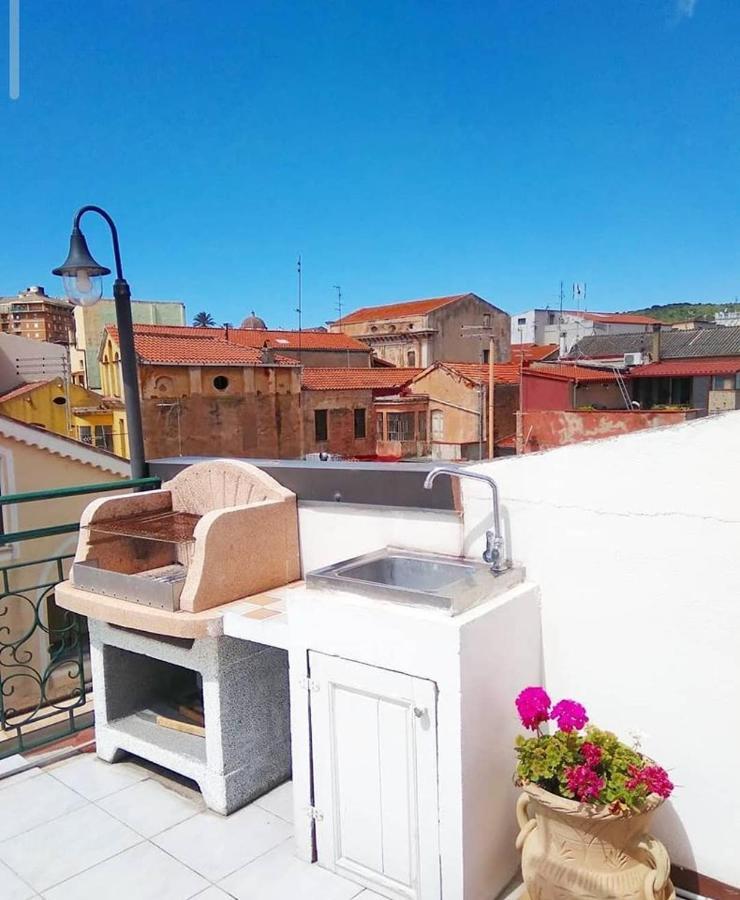 Centro Azzurro Villa Иглесиас Екстериор снимка