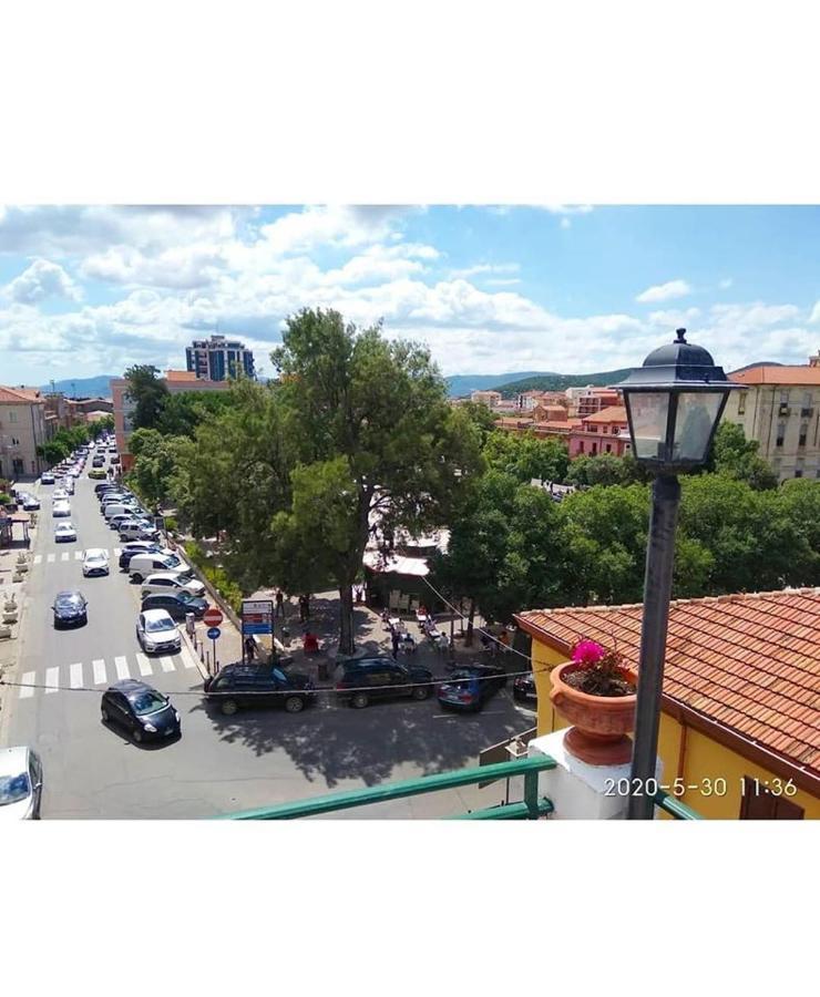 Centro Azzurro Villa Иглесиас Екстериор снимка